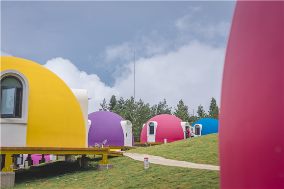 歧山草原民宿。重慶江來(lái)集團(tuán)供圖 華龍網(wǎng)發(fā)