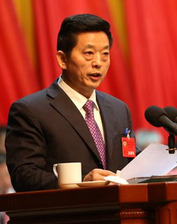 李國成代表政協常委會作工作報告